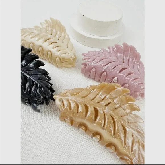 Leaf-Shaped Hair Clips Set in Black, Pink, and Tan - Picture 3 of 4